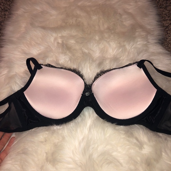 NEW Victoria’s Secret push up bra - Picture 3 of 4